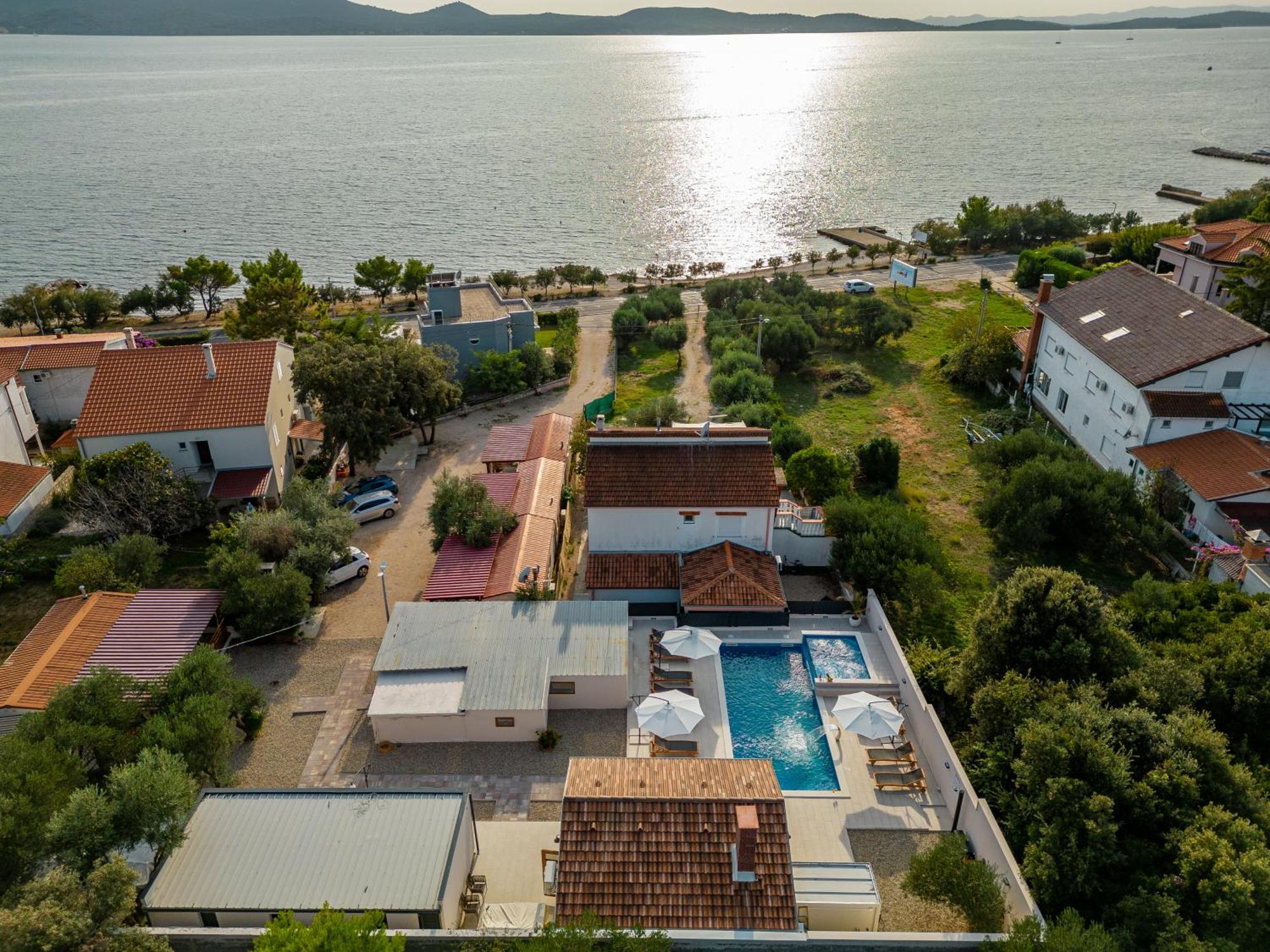 Camp Mrkva Mobile Homes With Pool Sukosan Bagian luar foto